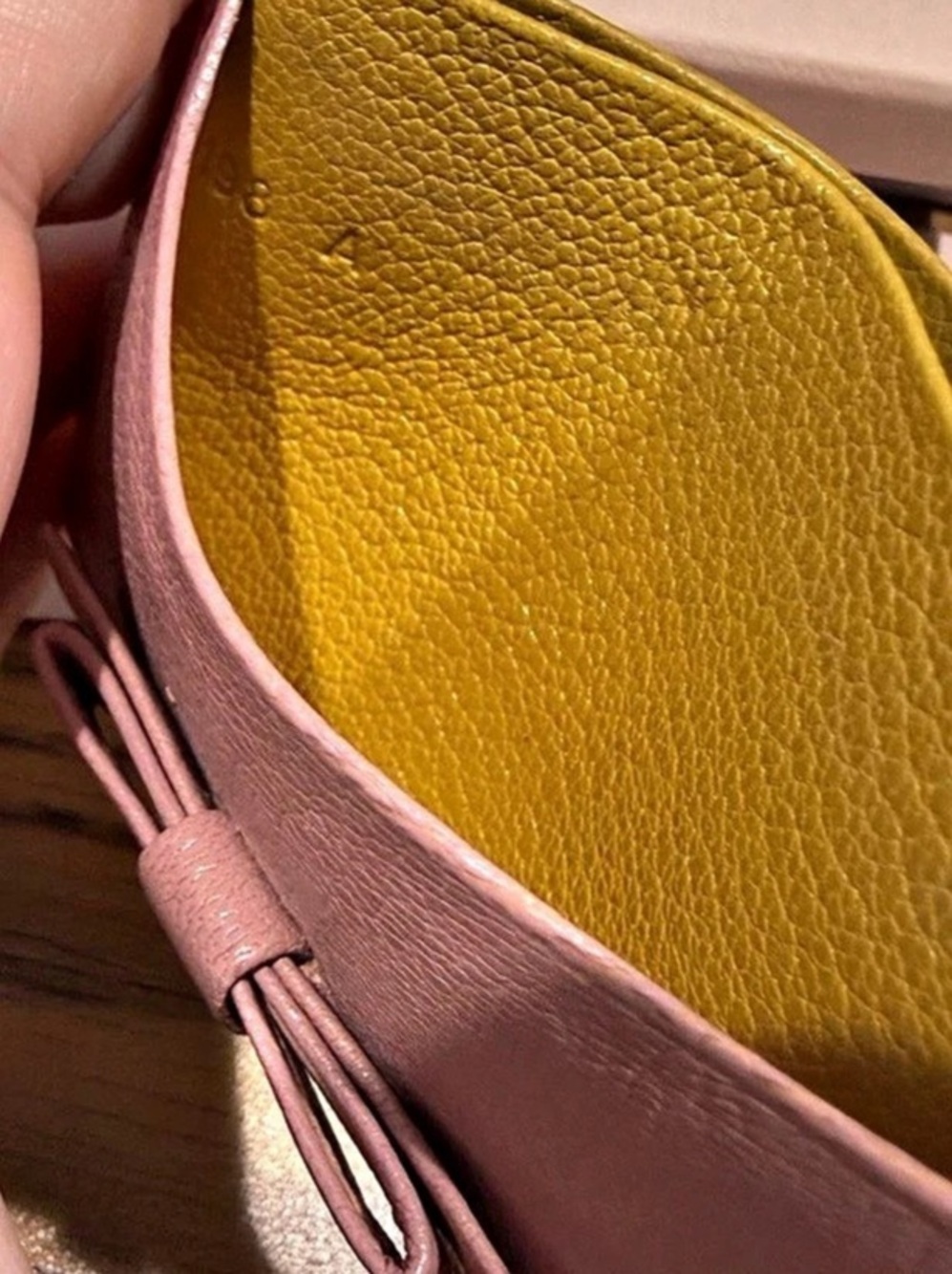 Miu Miu Pink Leather card holder Like New - Picture 4 of 9
